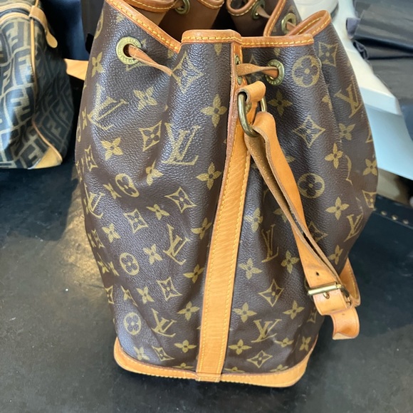 Louis Vuitton vintage bucket bag - Picture 4 of 6